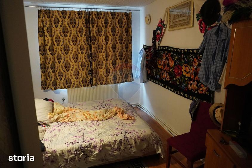 Casă cu 4 camere cu Teren 1895 Mp în Săliște