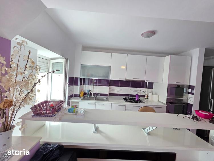 Apartament cu 3 camere decomandat în Ultracentral
