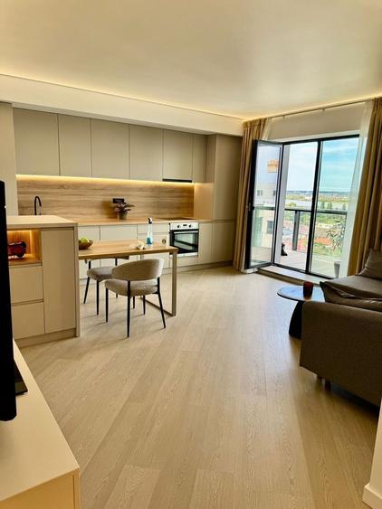 Apartament cu 3 camere decomandat, mobilat în Aviației