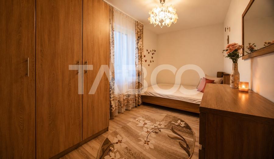 Apartament cu 3 camere semidecomandat, mobilat în Țiglari