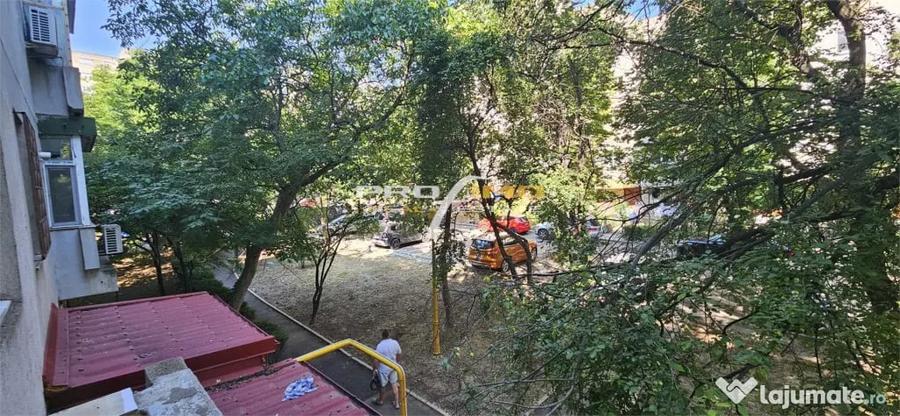Apartament cu 2 camere semidecomandat în City Park Mall