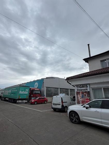 Spațiu comercial, de 2,300 mp, în Central