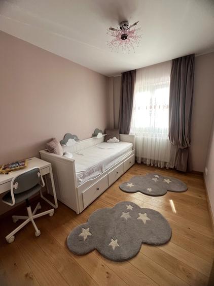 Apartament cu 3 camere decomandat în Central