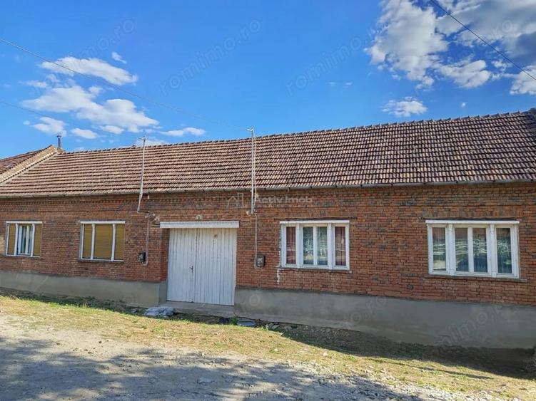 Casă cu Teren 842 Mp în Naidăș
