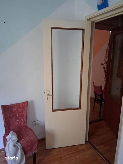 Apartament cu 3 camere decomandat în Sud