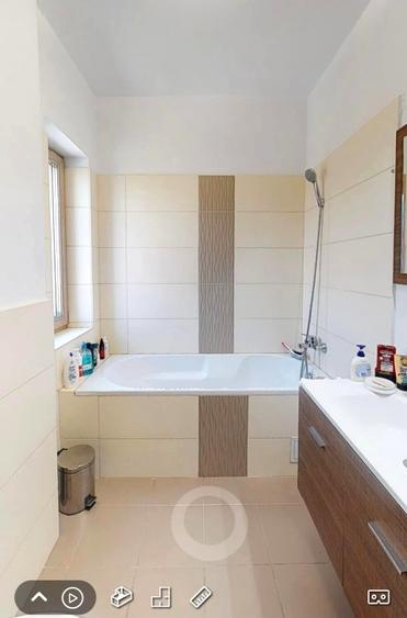 Apartament cu 3 camere semidecomandat, mobilat în Sisești