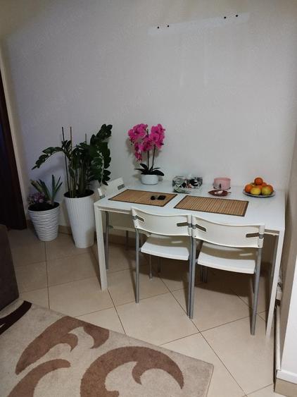 Apartament cu 2 camere decomandat în Apărătorii Patriei