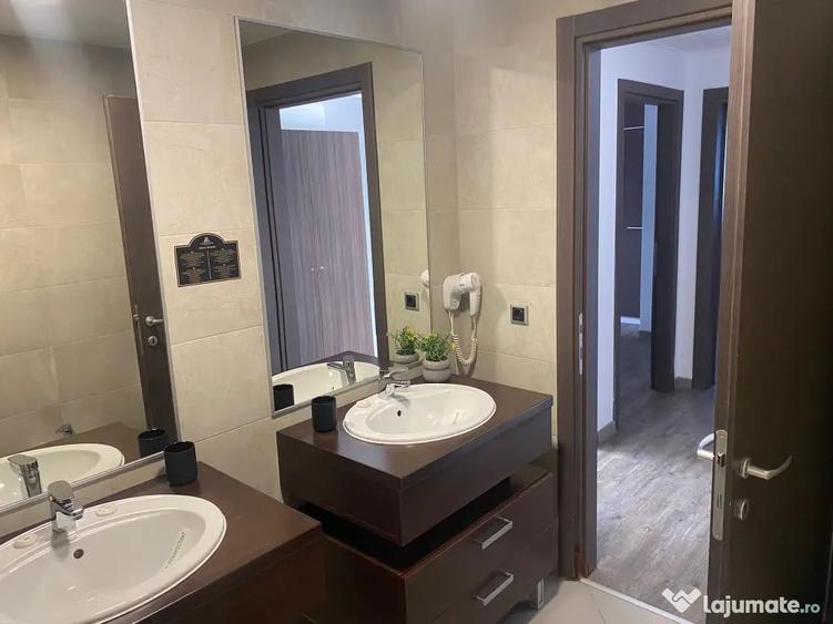 Apartament cu 4 camere decomandat în Poiana Brașov