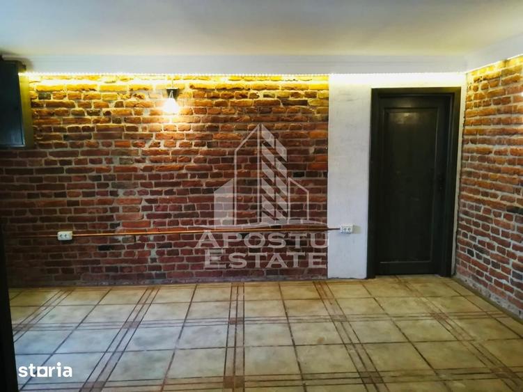 Spațiu comercial, de 49 mp, în Central
