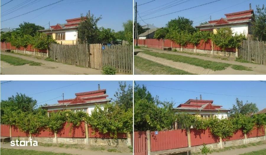 Casă cu 5 camere cu Teren 1373 Mp în Zăvoaia