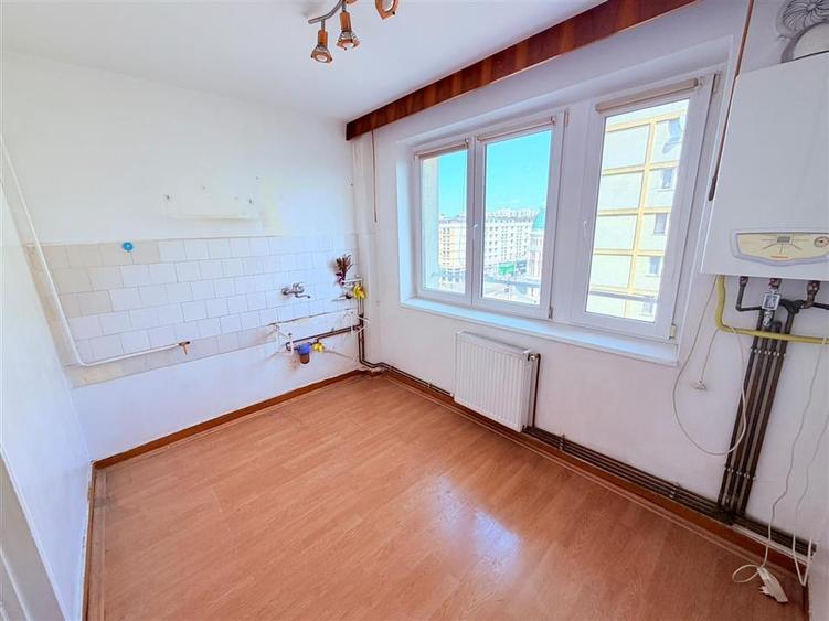 Apartament cu 2 camere semidecomandat în Piața Unirii