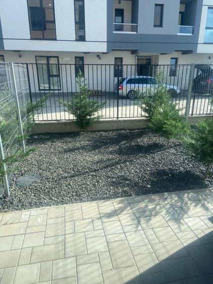 Apartament cu 2 camere decomandat în Torontalului