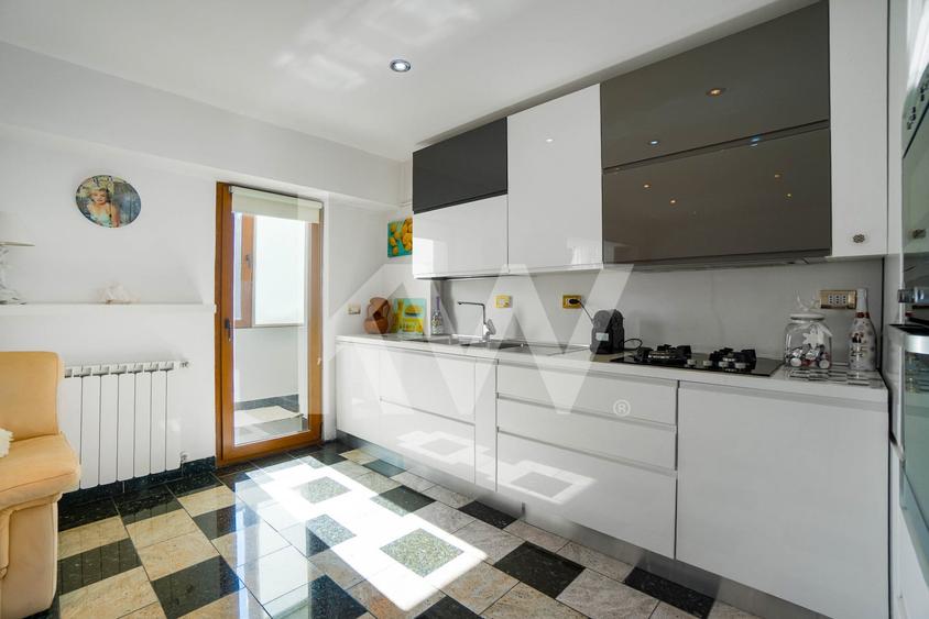 Apartament cu 3 camere decomandat, mobilat în Răcădău