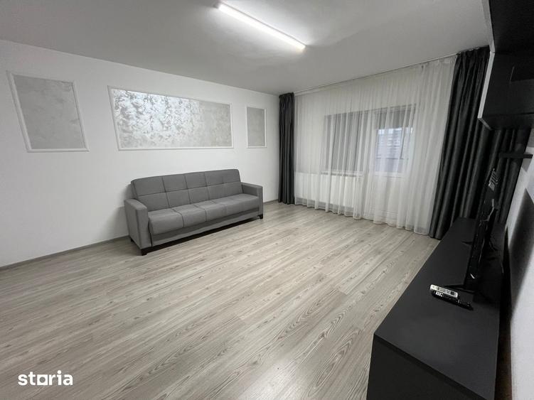 Apartament cu 2 camere decomandat în Micro 17