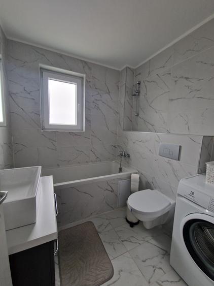 Duplex cu 4 camere cu Piscina în Ștefăneștii de Jos