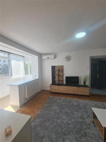 Apartament cu 2 camere semidecomandat, mobilat în Ștefan cel Mare