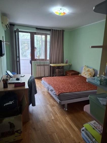 Apartament cu 2 camere decomandat în Micro 17