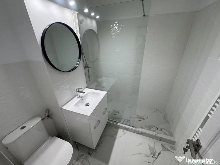 Apartament cu 2 camere decomandat în Trocadero