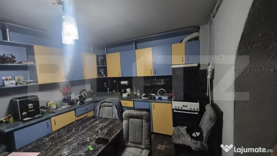 Casă cu 5 camere cu Teren 364 Mp în 14 Mai
