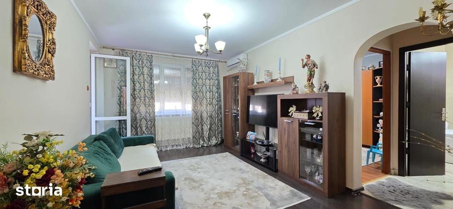 Apartament cu 4 camere în Far