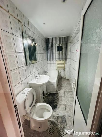 Apartament cu 3 camere decomandat în Central