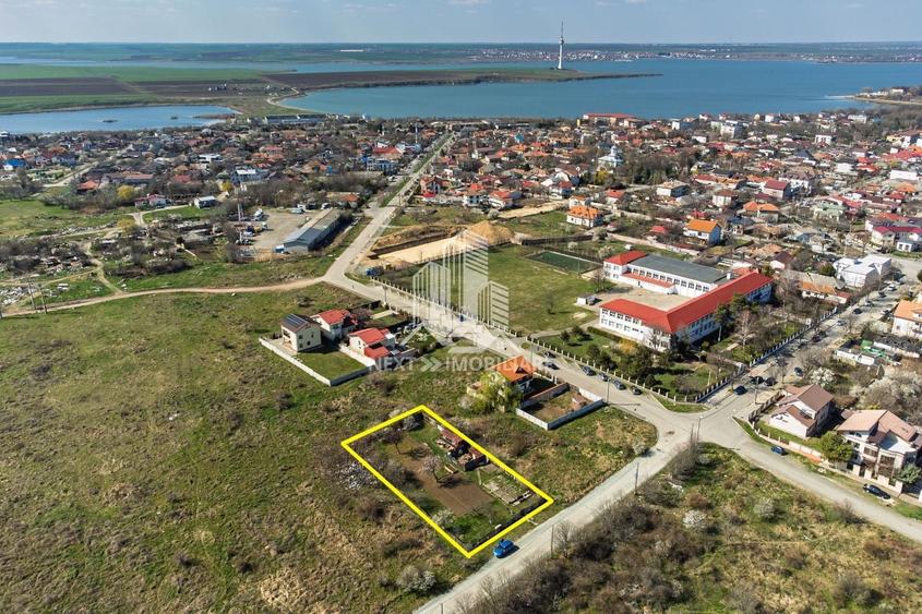 Teren Construcții intravilan de 1300 mp, în Est