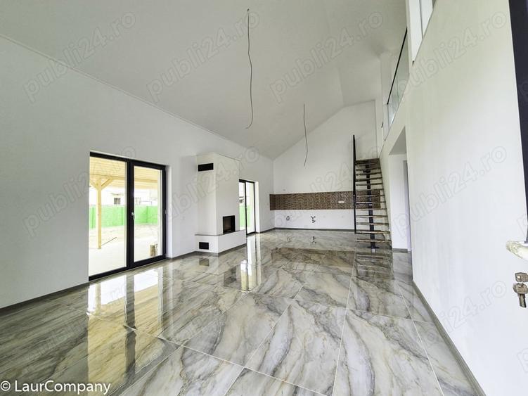 Casă cu 4 camere cu Teren 500 Mp în Drăganu