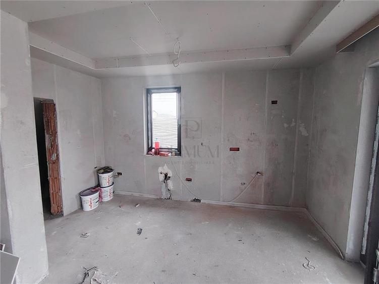 Duplex cu 5 camere cu Canalizare în Moșnița Nouă