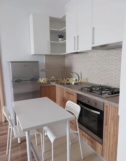 Apartament cu 2 camere semidecomandat, mobilat în Obor