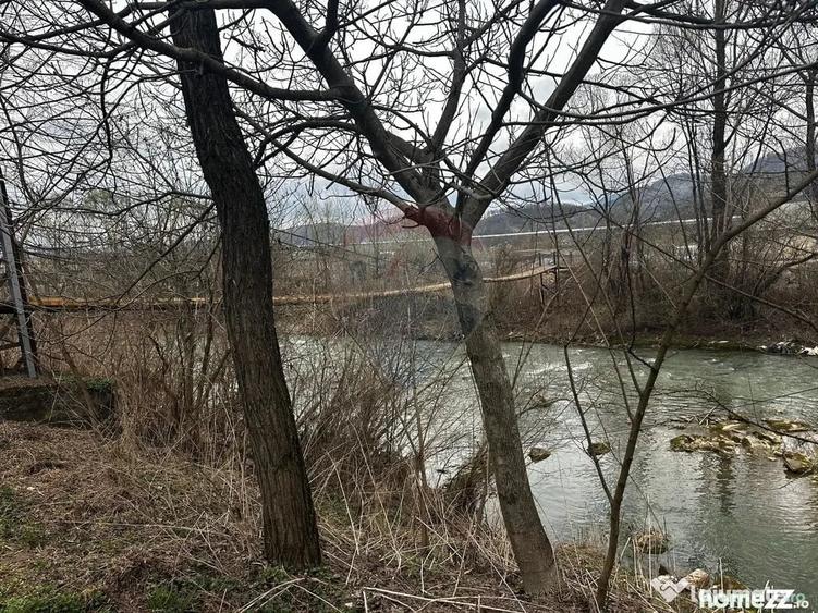Casă cu 3 camere cu Teren 3440 Mp în Central