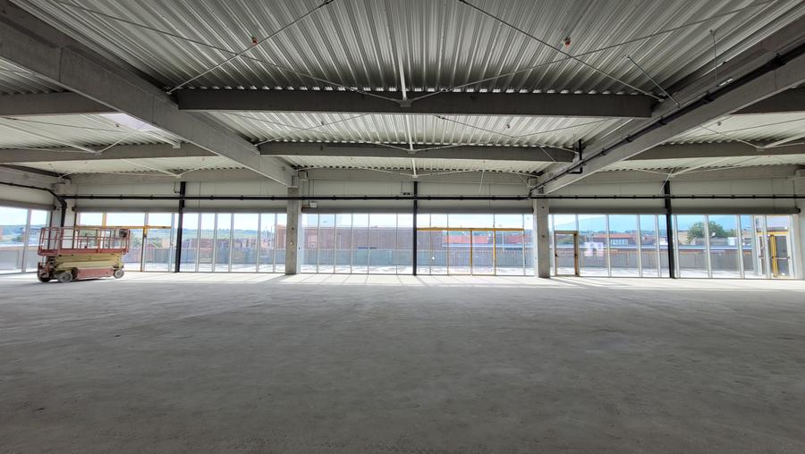 Spațiu comercial, de 1,200 mp, în Central