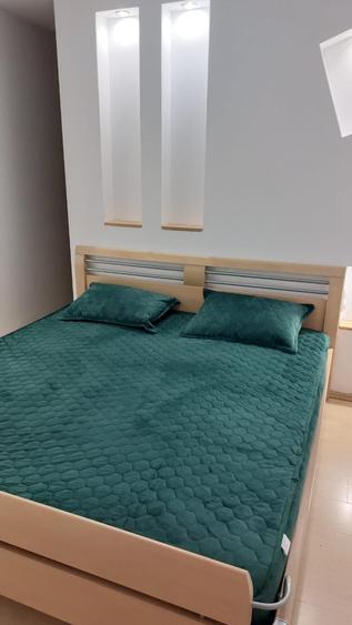 Apartament cu 3 camere decomandat în Lazaret