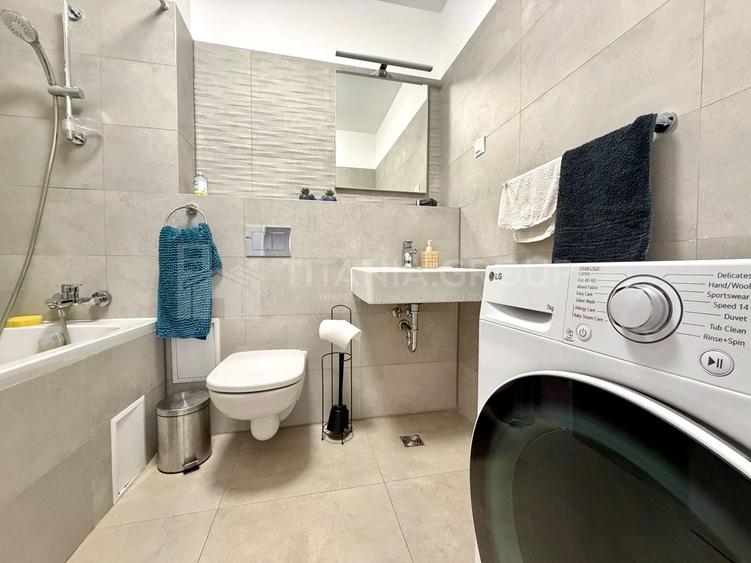 Apartament cu 3 camere decomandat, mobilat în Tractorul