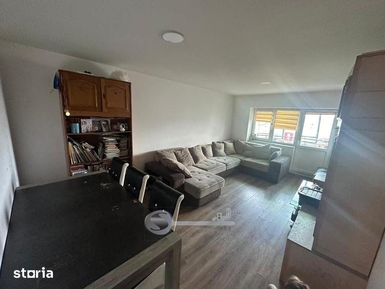 Apartament 4 camere decomandat, 101 mp, etaj intermediar Nicolina, I - 5