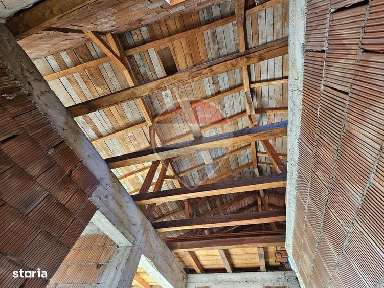 Casă cu 4 camere cu Teren 350 Mp în Central