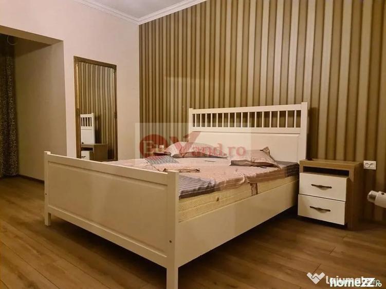 Casă cu 7 camere cu Teren 300 Mp în Faleză