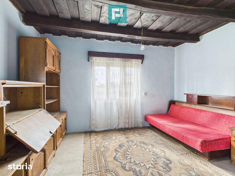 Casă cu 4 camere cu Teren 1080 Mp în Dezna