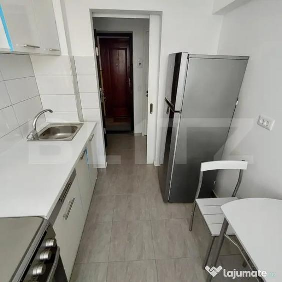 Apartament cu 2 camere semidecomandat, mobilat în Central