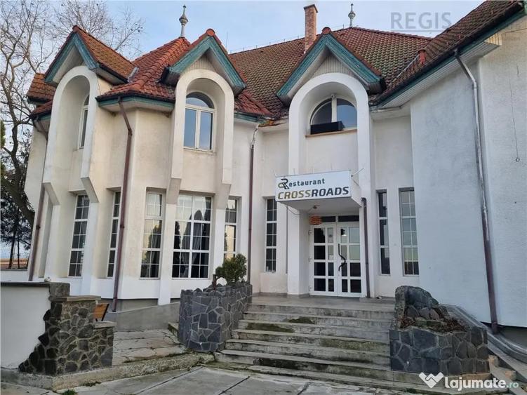 Spațiu comercial, de 400 mp, în Reci