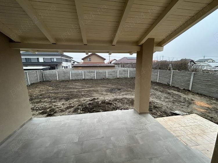 Casă cu 4 camere în Bazoș