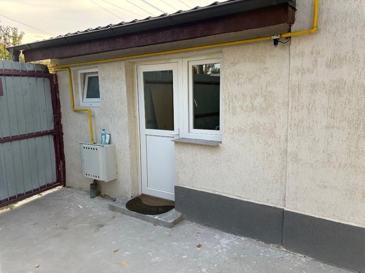 Casă individuală cu 3 camere cu Canalizare în Chitila