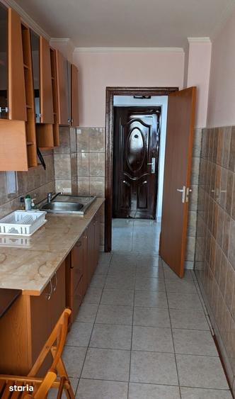 Garsonieră în Vest