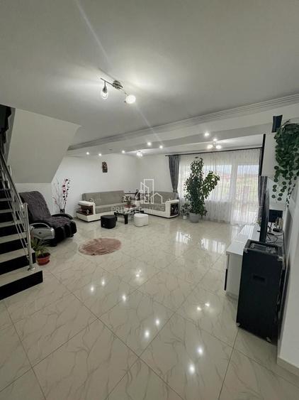 Casă individuală cu 5 camere cu Canalizare în Exterior Nord