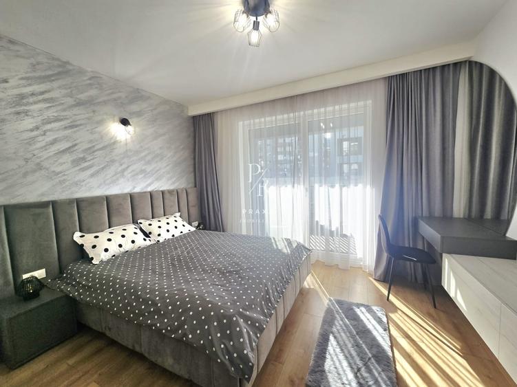 Apartament cu 3 camere semidecomandat, mobilat în Florești