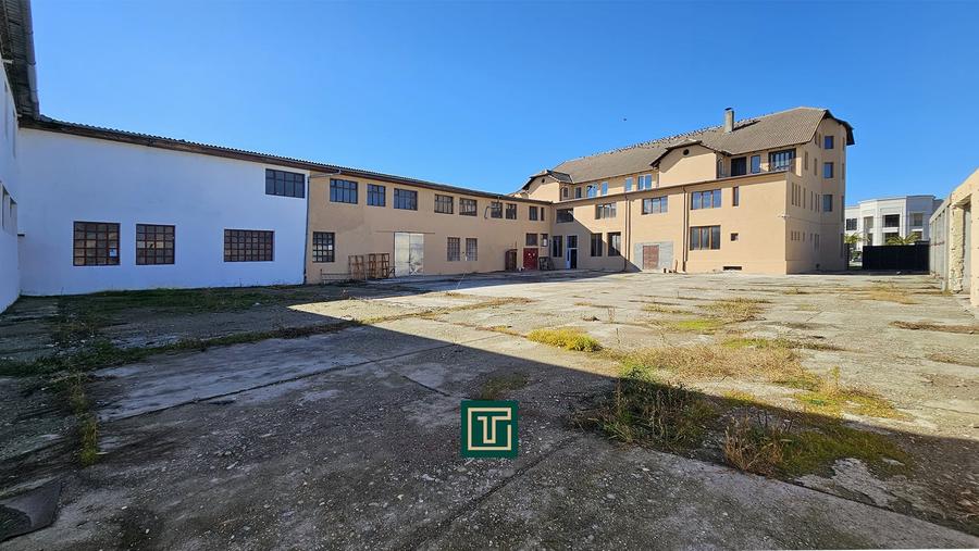 Birou, de 2,704 mp, în Lugoj