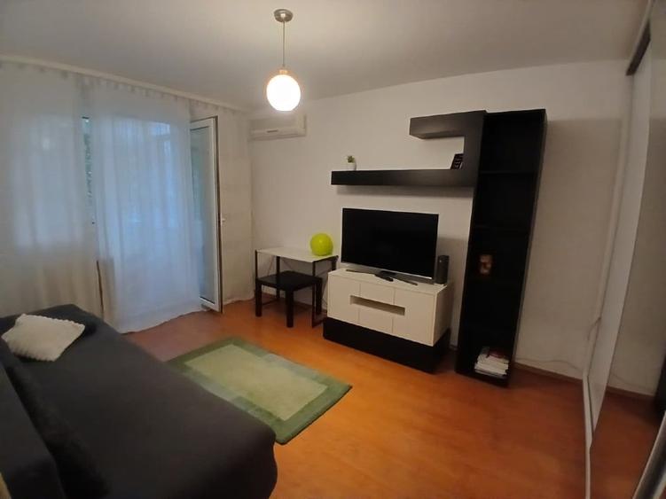 Apartament cu 2 camere decomandat, mobilat în Dorobanți