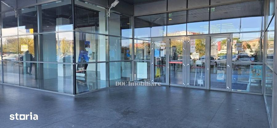 Spațiu comercial, de 63 mp, în Apărătorii Patriei