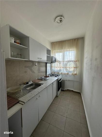 Apartament cu 2 camere semidecomandat în Rogerius