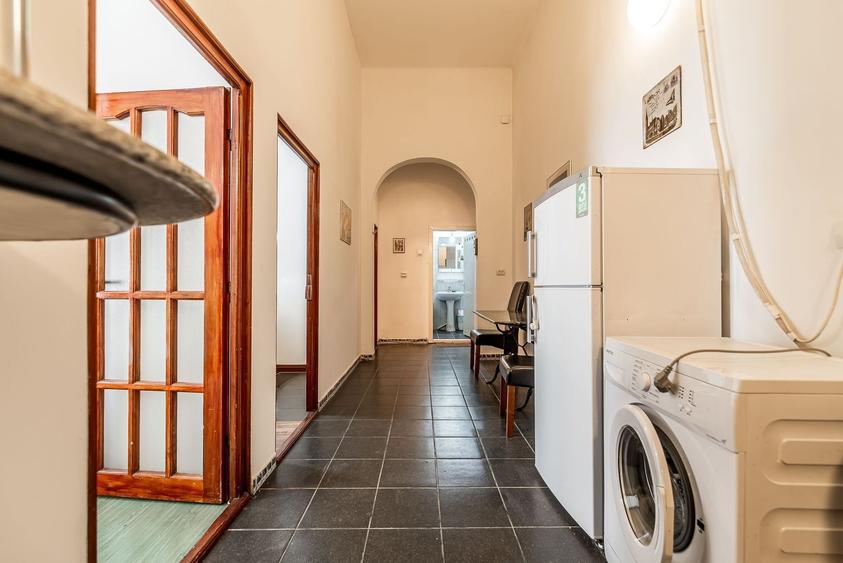 Apartament cu 4 camere decomandat în Ultracentral
