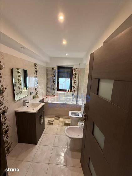 Casă cu 5 camere decomandat cu Teren 1200 Mp în Lunca Cetățuii